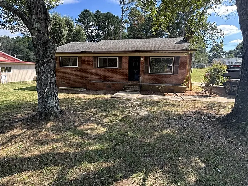 3675 E Ridge Rd