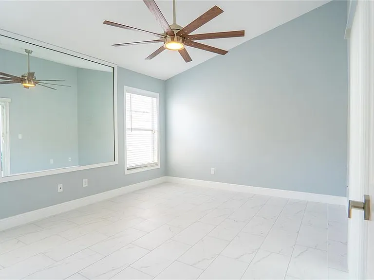 136 Seneca Point Trl — Photo 8