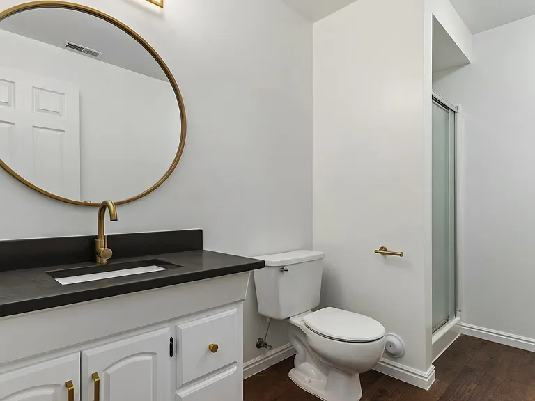 867 N 450 W — Photo 11