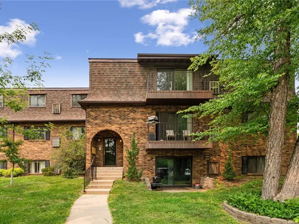 1015 Woodland Heights Ct SE APT 14, Cedar Rapids, IA 52403