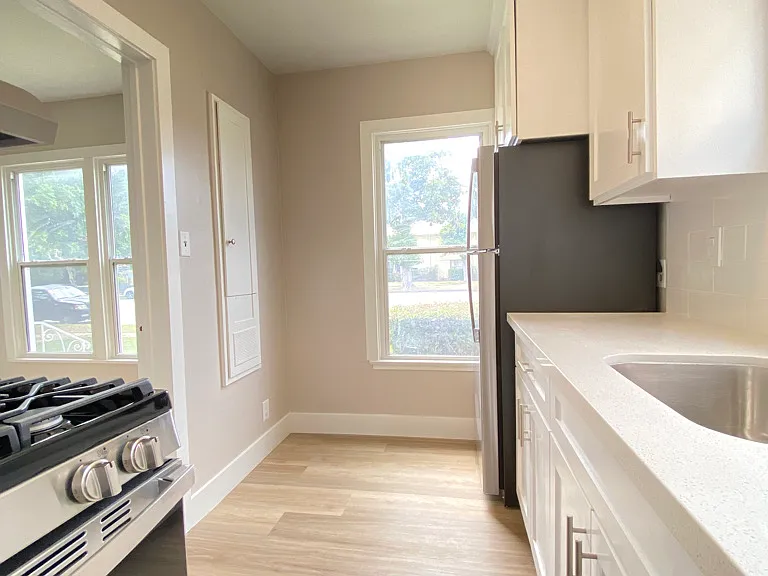 2620 S Barrington Ave #2620 — Photo 8