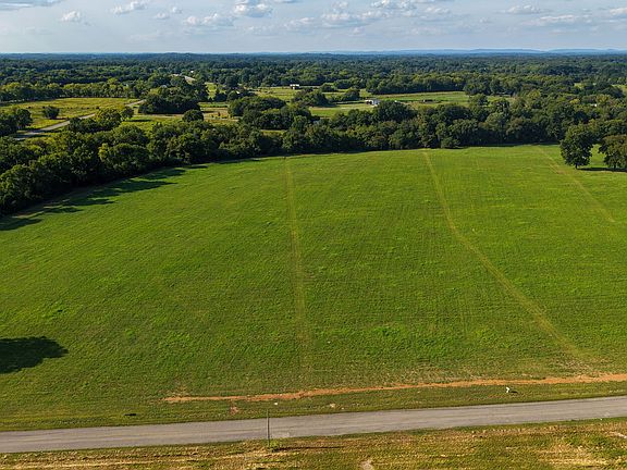3rd image of 1304 Wallace Thompson Rd Lot 1