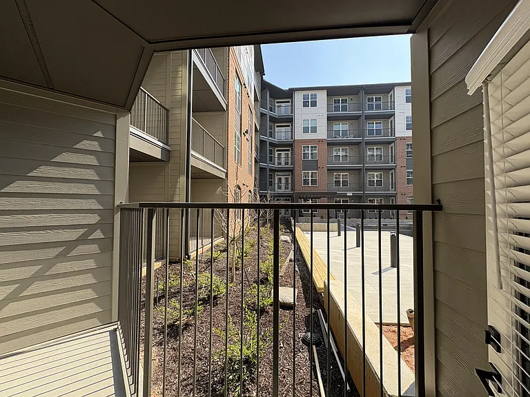 District on the Etowah Apartments — Photo 456