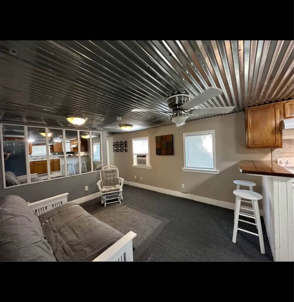 1 bed, 1.0 bath, 800 sqft, $1,000 — Photo 1