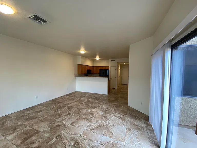 1251 E Weimer Cir #43 — Photo 5