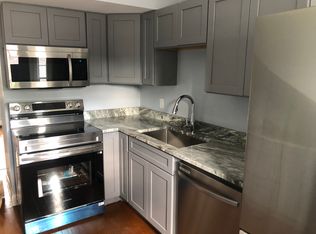 35 Caswell St FLOOR 2, Narragansett, RI 02882