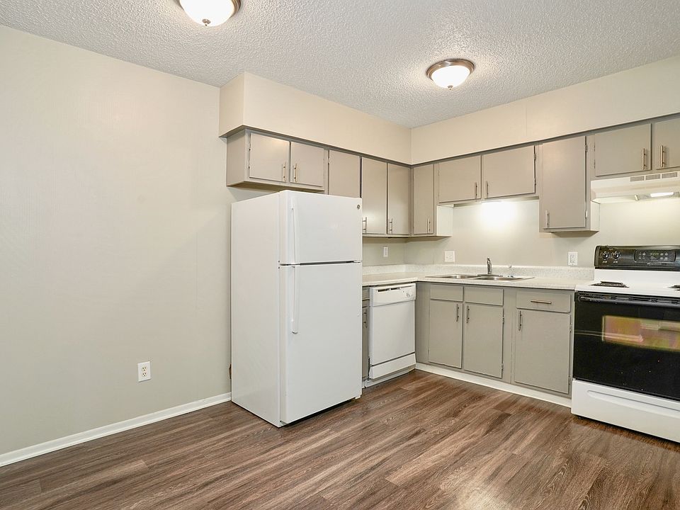 Spacious Kitchen