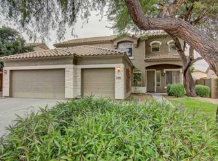 992 E San Tan Dr, Gilbert, AZ 85296