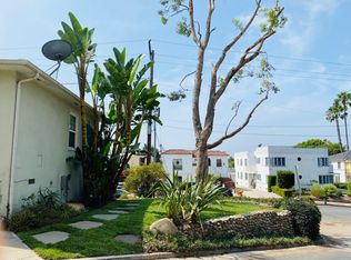 4266 Holly Knoll Dr, Los Angeles, CA 90027