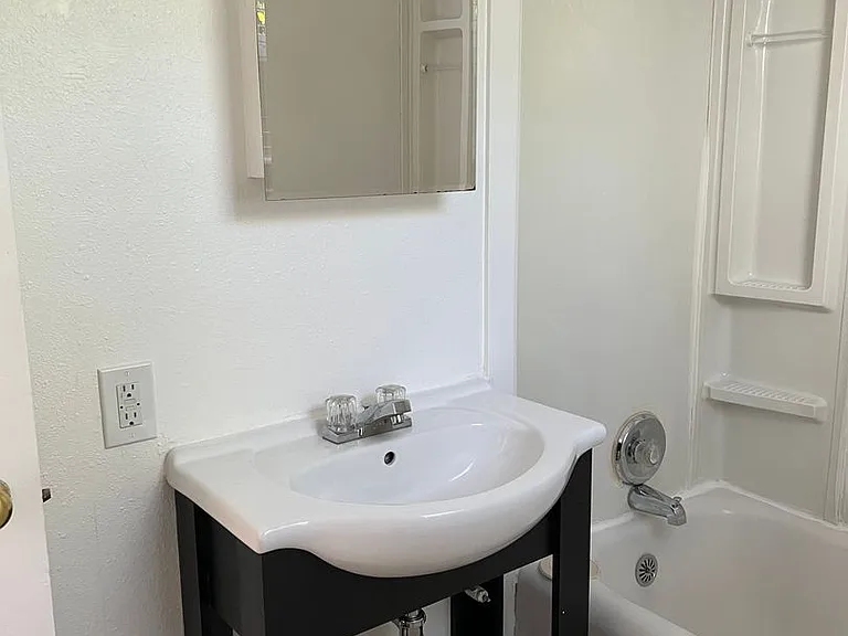 5318 NE Wistaria Dr — Photo 10