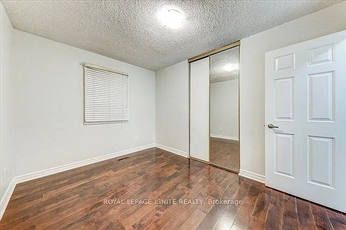 23 Longbow Sq — Photo 15