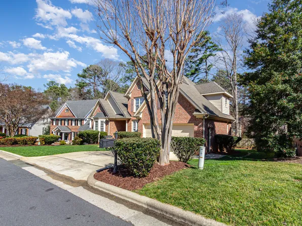 5624 Bennettwood Ct, Raleigh, NC 27612