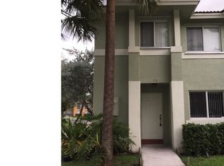 126 Hidden Court Rd #27-D, Hollywood, FL 33023