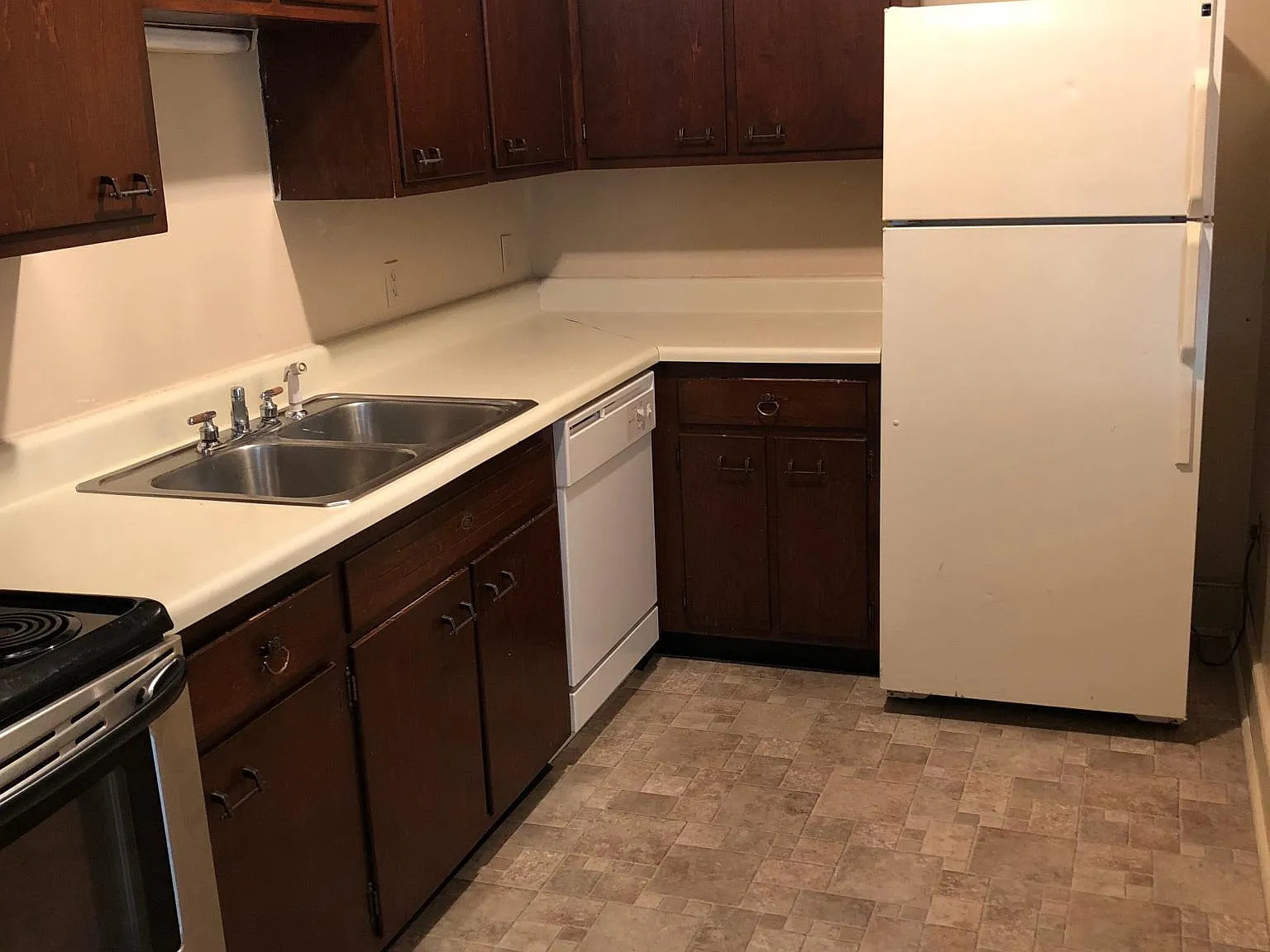 2 bed, $1,200 — Photo 2