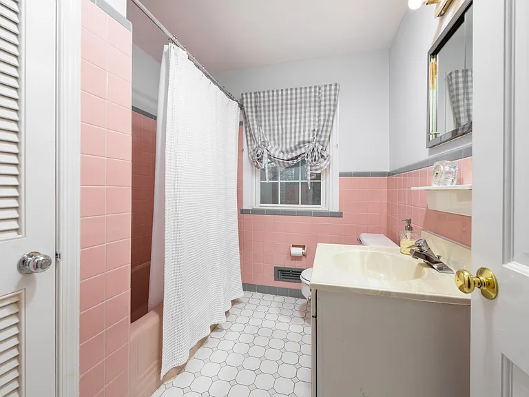 232 Spruce Tree Rd — Photo 11