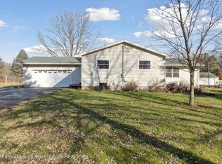 910 W Dansville Rd, Mason, MI 48854