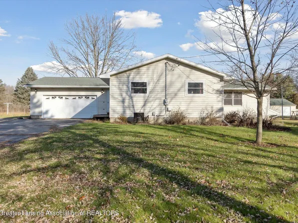 910 W Dansville Rd, Mason, MI 48854
