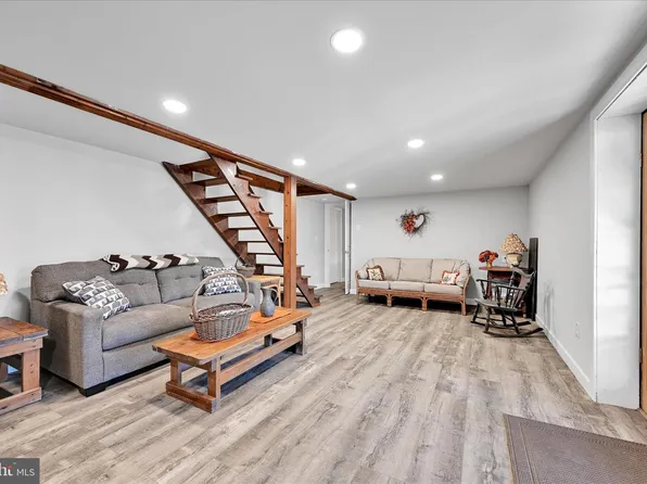 1503 Wynonah Dr, Auburn, PA 17922