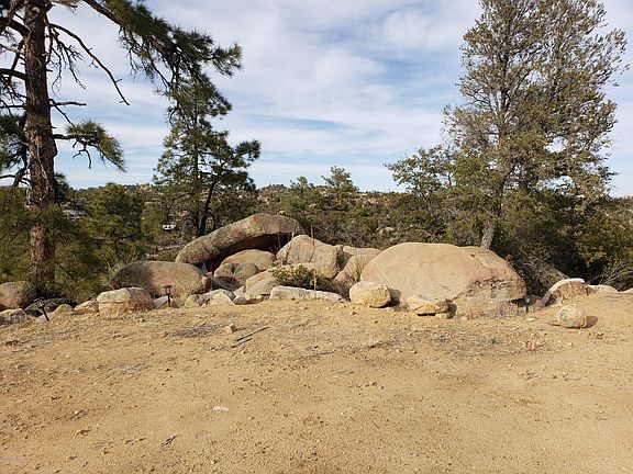 5th image of 1940 Ponderosa Ln