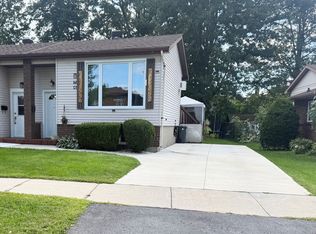 574 Lynwood Dr, Cornwall, ON K6H 5X5