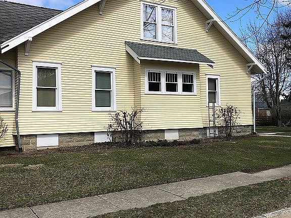 4th image of 204 N Herman St