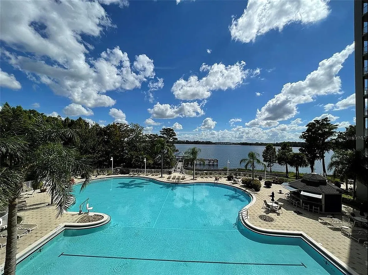 Building Photo - 13415 Blue Heron Beach Dr #109