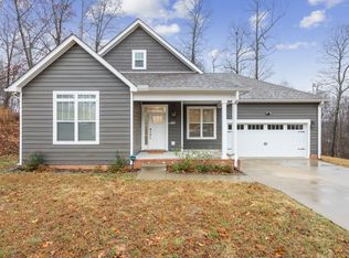 228 Stephen St, Dickson, TN 37055