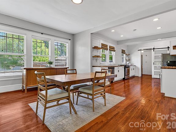 4th image of 405 Walnut Ave