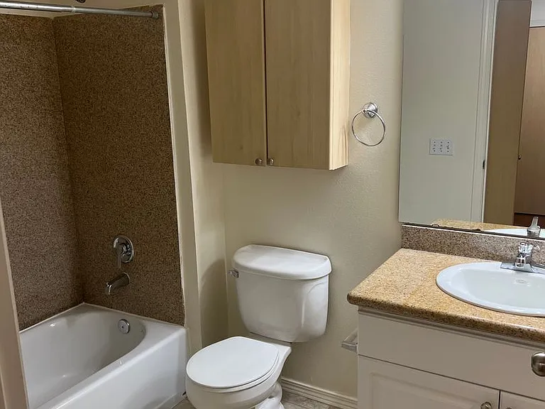 Pickering Place Apartments — Photo 27
