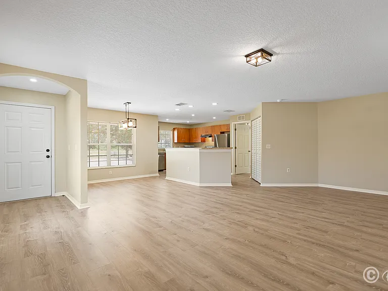 2106 Pleasant View Ave — Photo 5