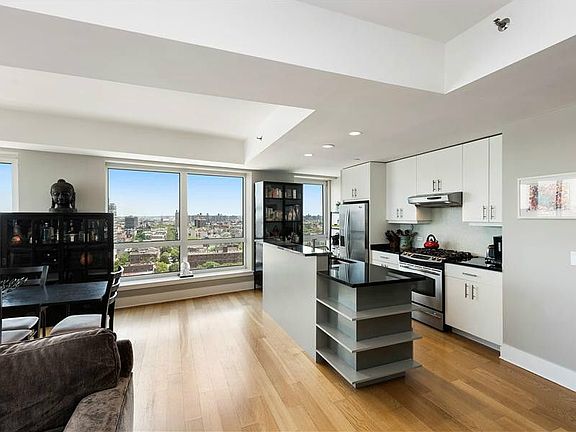 3rd image of 440 Kent Ave APT 21D