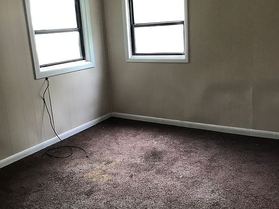 3rd image of 526 N Randlett St