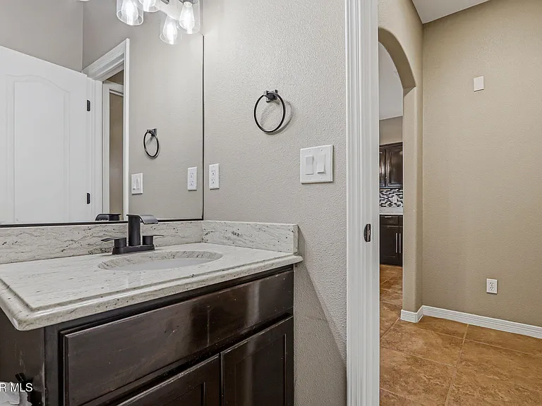 14208 Poets Rock Ln — Photo 23