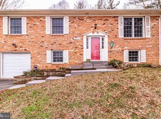 4533 Lantern Pl, Alexandria, VA 22306