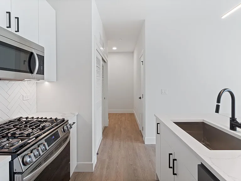 3140 Clybourn — Photo 21