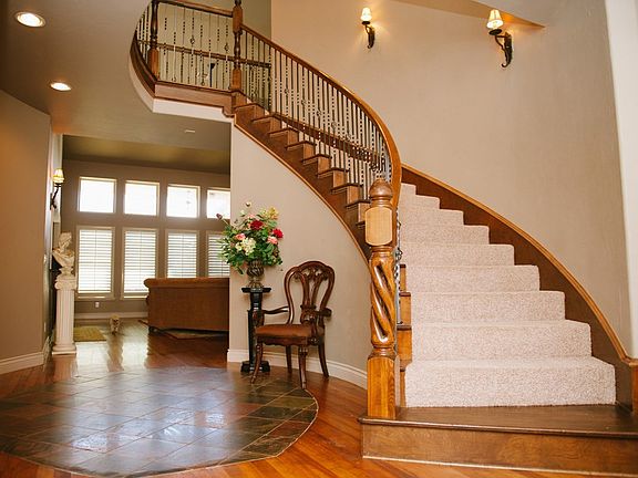 2nd image of 4823 Loper Ave
