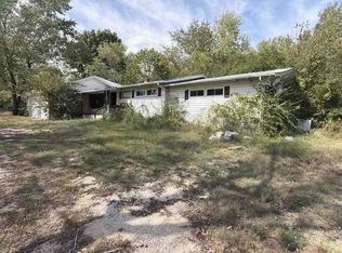 331 S Main St, Salem, AR 72576
