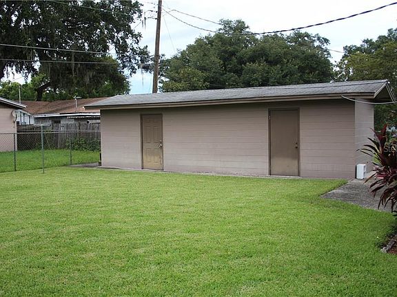 2nd image of 1438 Long St
