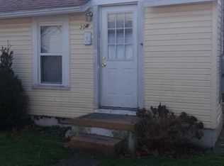304 1/2 68th St SE, Charleston, WV 25304