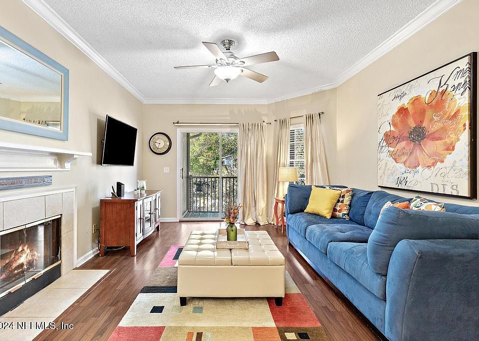 1st image of 10000 GATE Parkway N #1123