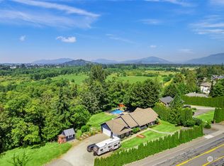 2501 Francis Rd, Mount Vernon, WA 98273