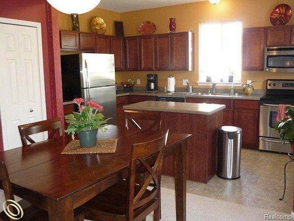 5th image of 40510 Blythefield Ln
