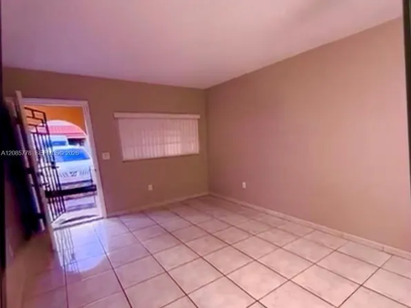7898 W 29th Ln APT 102-13, Hialeah, FL 33018