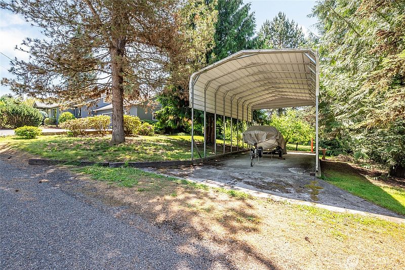 3rd image of 111 Appleman Drive