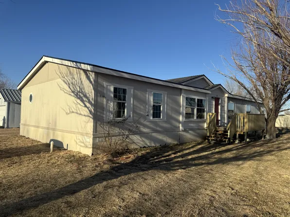 706 Cora Ave, Panhandle, TX 79068