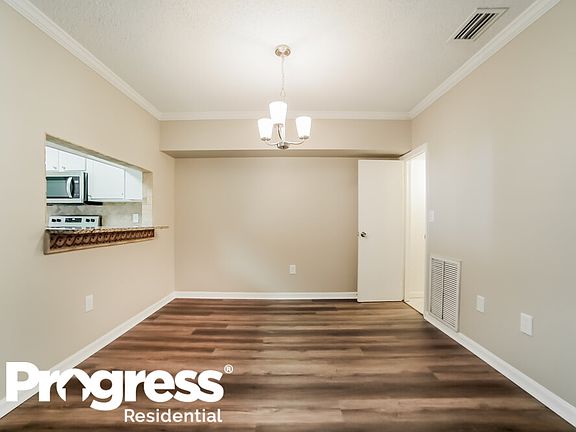 5th image of 628 Kensington Lake Cir