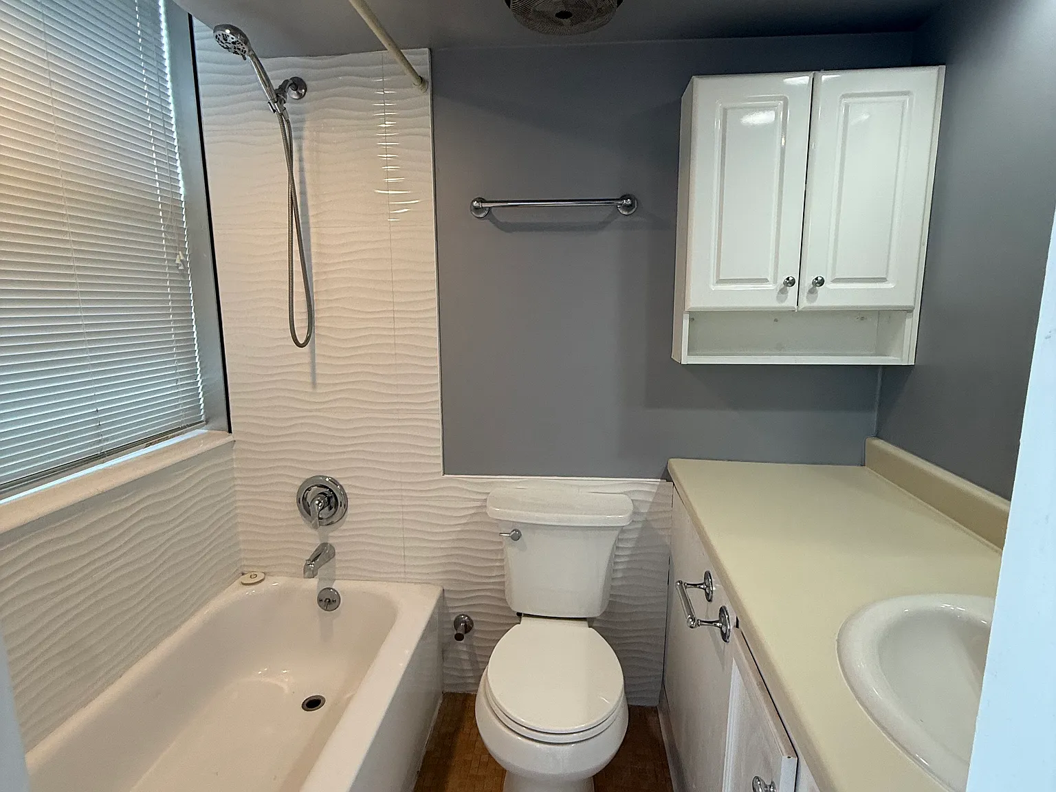 3110 N Sheridan Rd — Photo 3