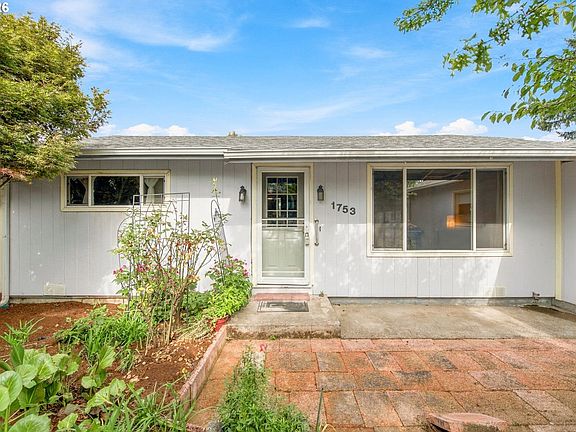 3rd image of 1753 Elkay Dr