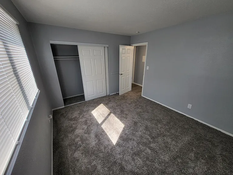 3359 Heatherton Dr — Photo 6