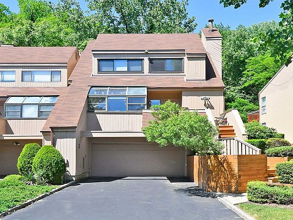 2nd image of 6 John Bean Ct